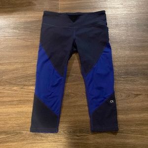 Medium Gap GapFit Athletic Leggings Capri Crop Royal Navy Blue